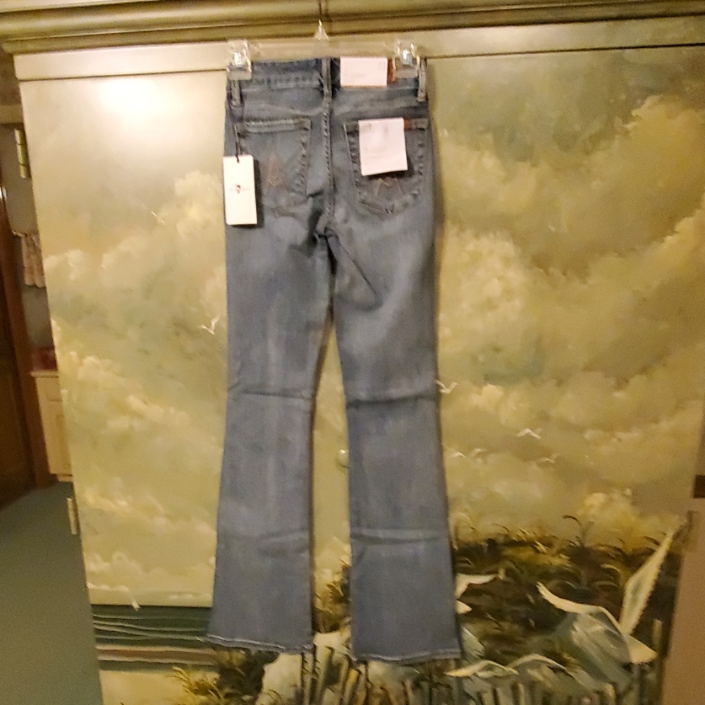 JEANS - Picture 3 of 8